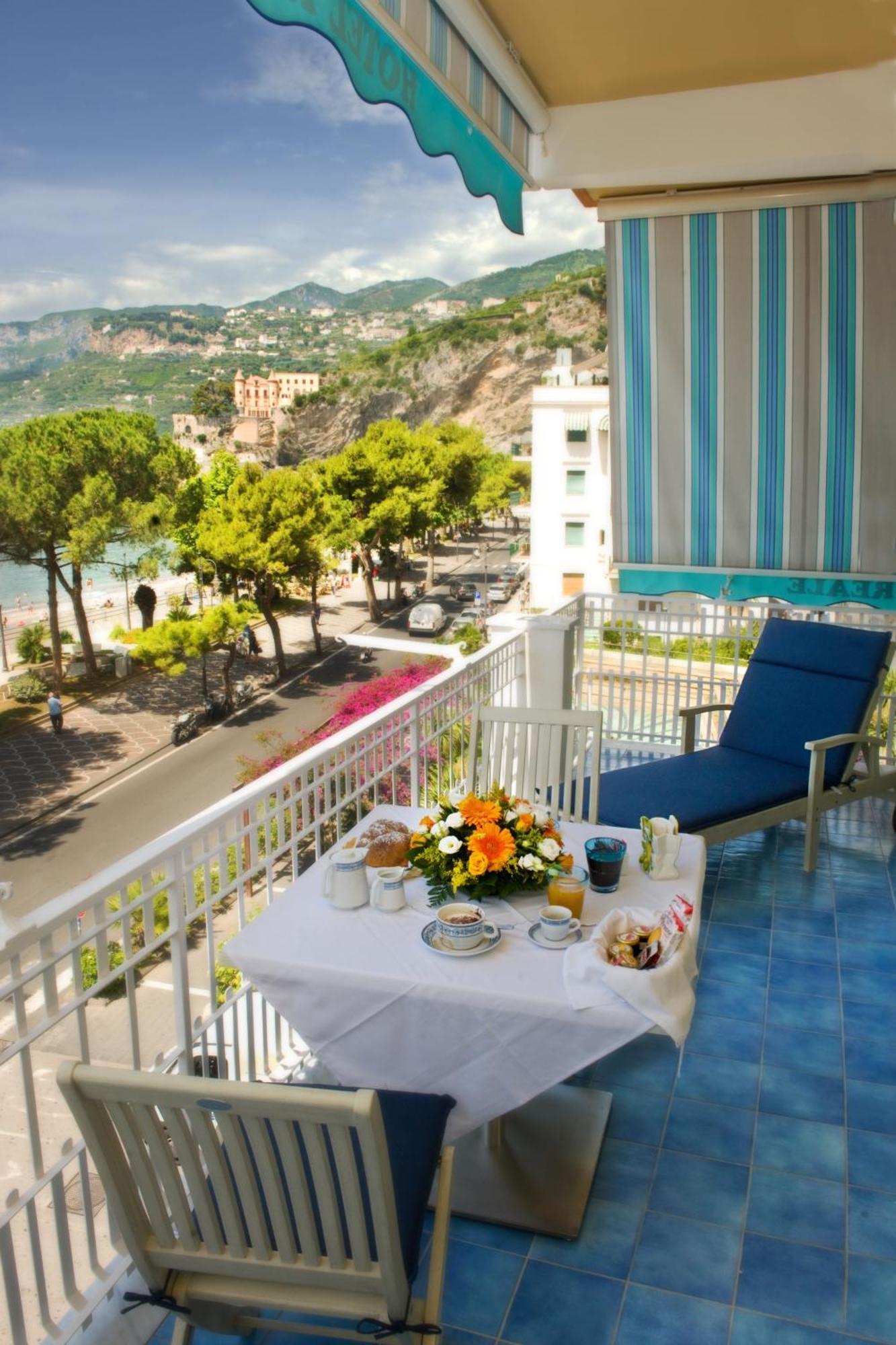 Hotel Pensione Reale Maiori Exteriör bild