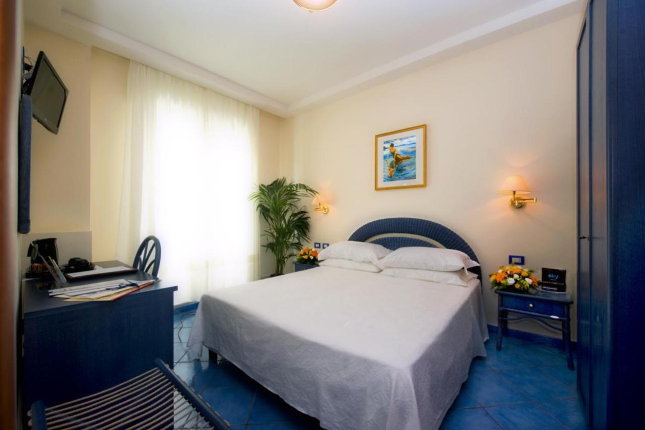 Hotel Pensione Reale Maiori Rum bild