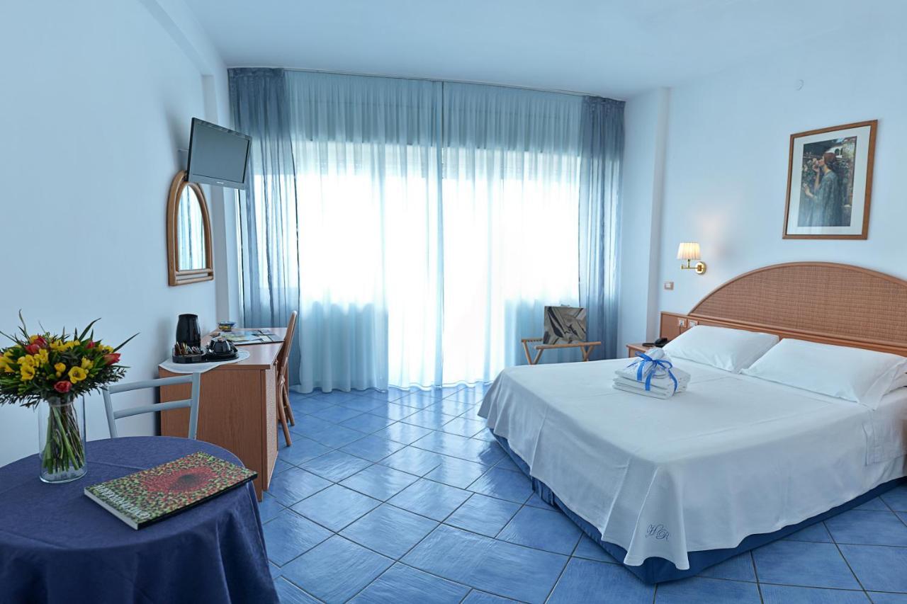 Hotel Pensione Reale Maiori Exteriör bild