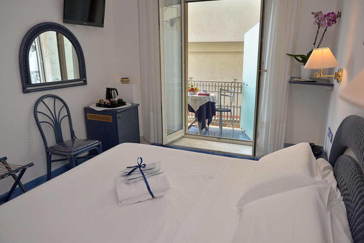 Hotel Pensione Reale Maiori Exteriör bild